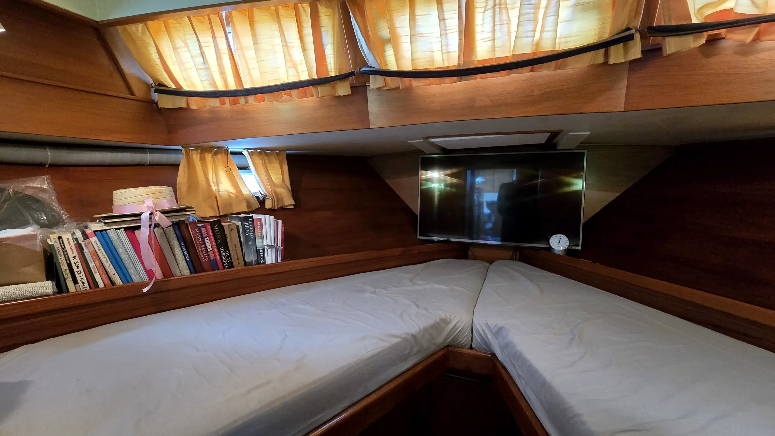 motor-boat-super-van-craft-1380 (98)