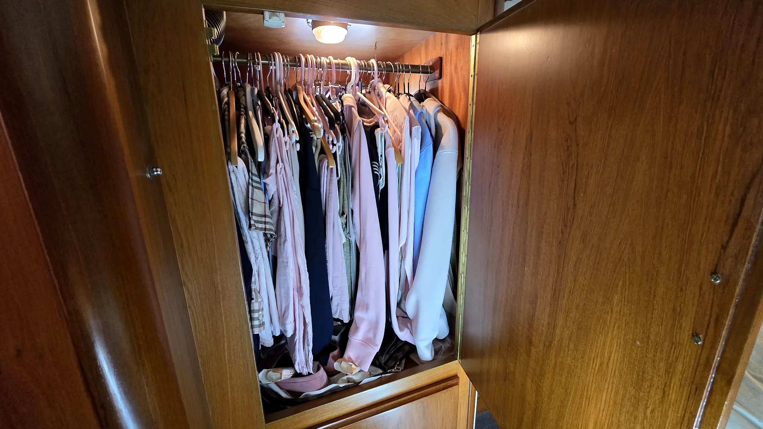 motorbaad-super-van-craft-1380 (29) super van craft 1380 for sale