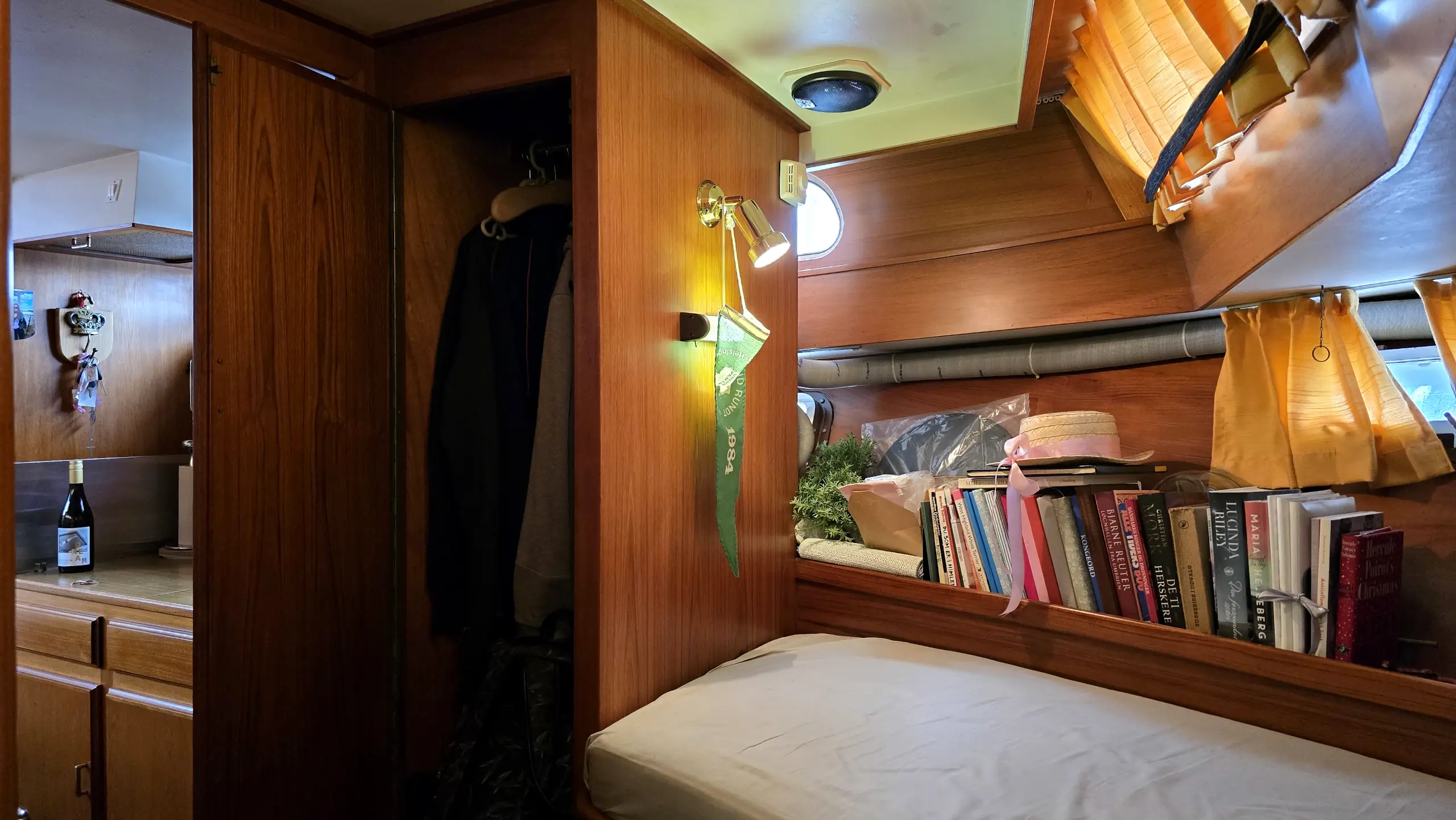 motorbaad-super-van-craft-1380 (52) super van craft 1380 for sale